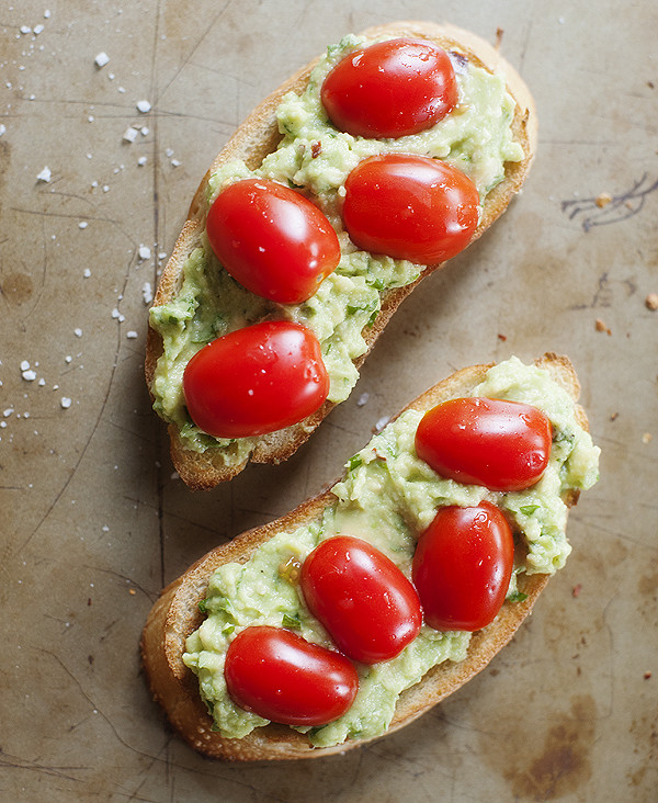 Avocado Toast with Cherry Tomatoes