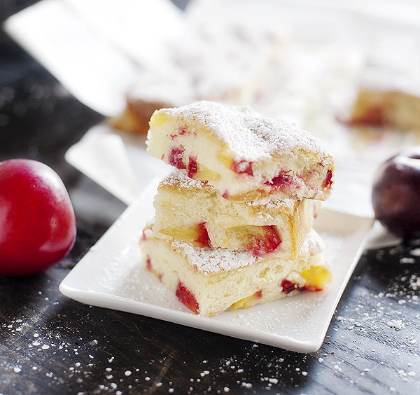 Easy Plum Cake