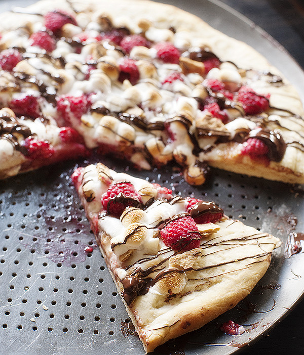 Raspberry S'mores Pizza