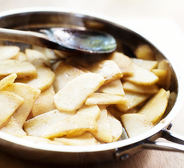 Apple Snickerdoodle Crumble