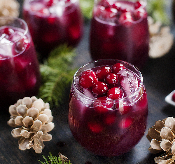 Christmas Sangria  A Farmgirl's Dabbles