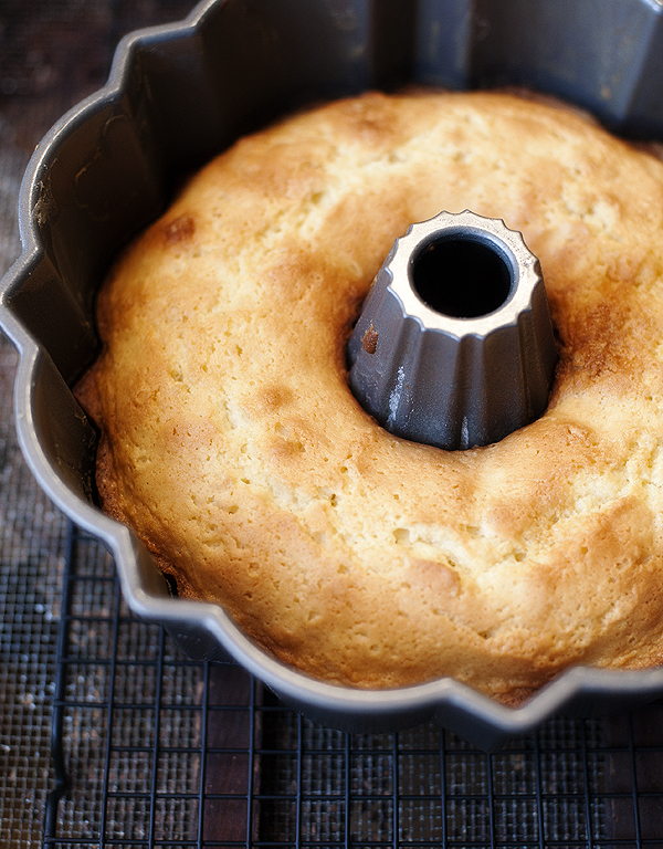 grapefruit & champagne bundt cake | pretty plain janes