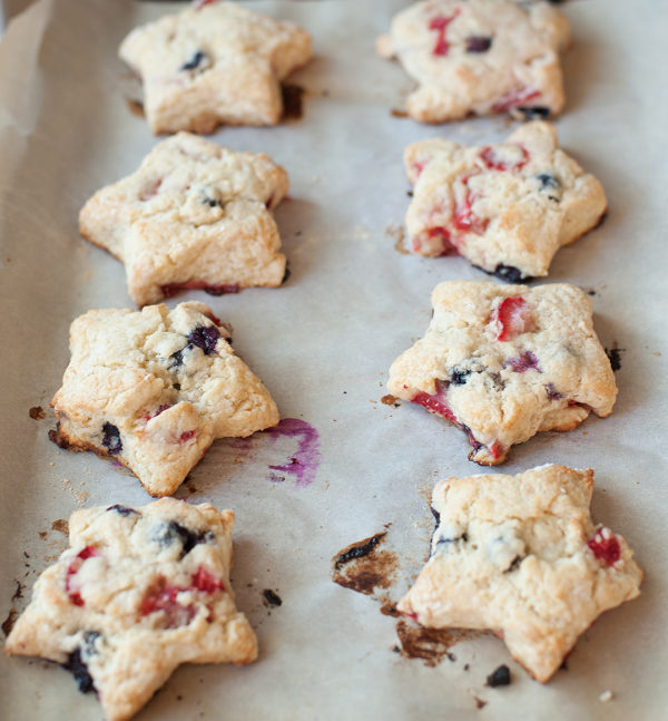 blueberry_strawberry_scones_3